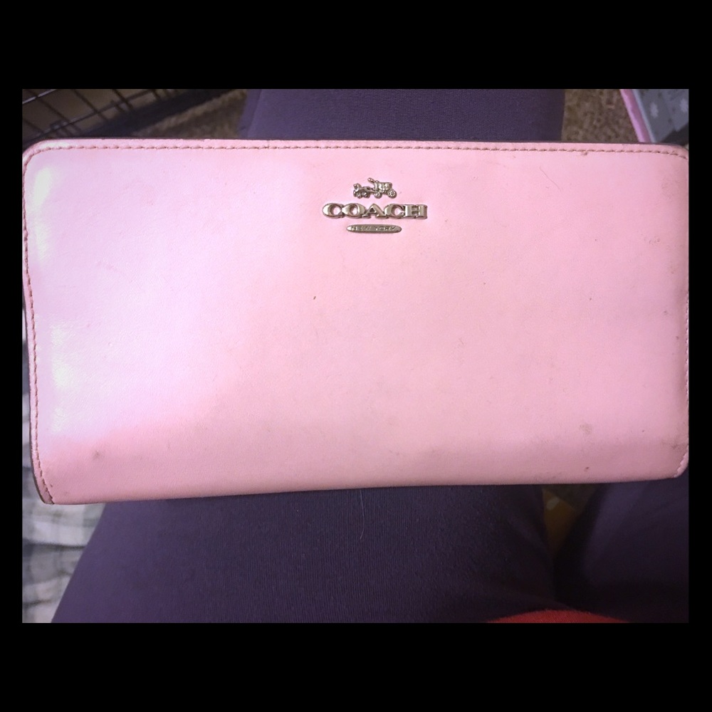 Coach wallet light pink